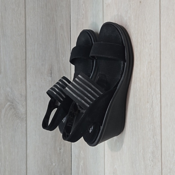 Skechers Women Rumblers sci fi  Memory Foam Wedge Sandals shoes sz 9 - Picture 3 of 12